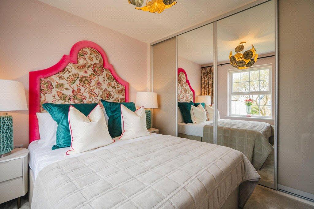 Fox&#39;s Leap - Bedroom
