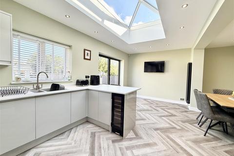 3 bedroom semi-detached house for sale, Astley Crescent, Halesowen