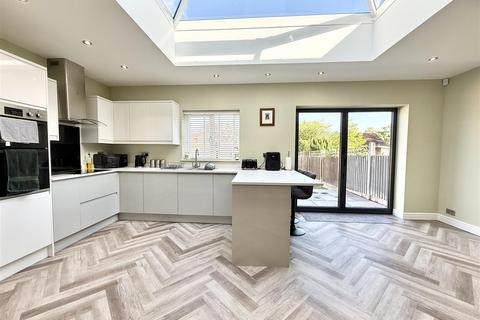 3 bedroom semi-detached house for sale, Astley Crescent, Halesowen