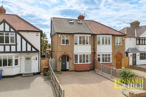 undefined, Long Lane, Grays RM16
