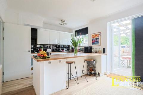 undefined, Long Lane, Grays RM16