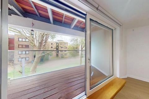 undefined, 4 Saffron Central Square, West Croydon, Croydon, ., CR0 2FS