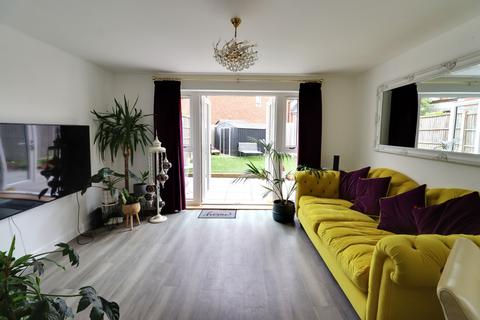 3 bedroom semi-detached house for sale, PAINTERS CRESCENT, WATERLOOVILLE