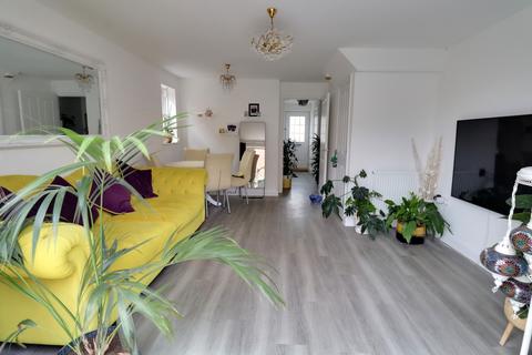 3 bedroom semi-detached house for sale, PAINTERS CRESCENT, WATERLOOVILLE
