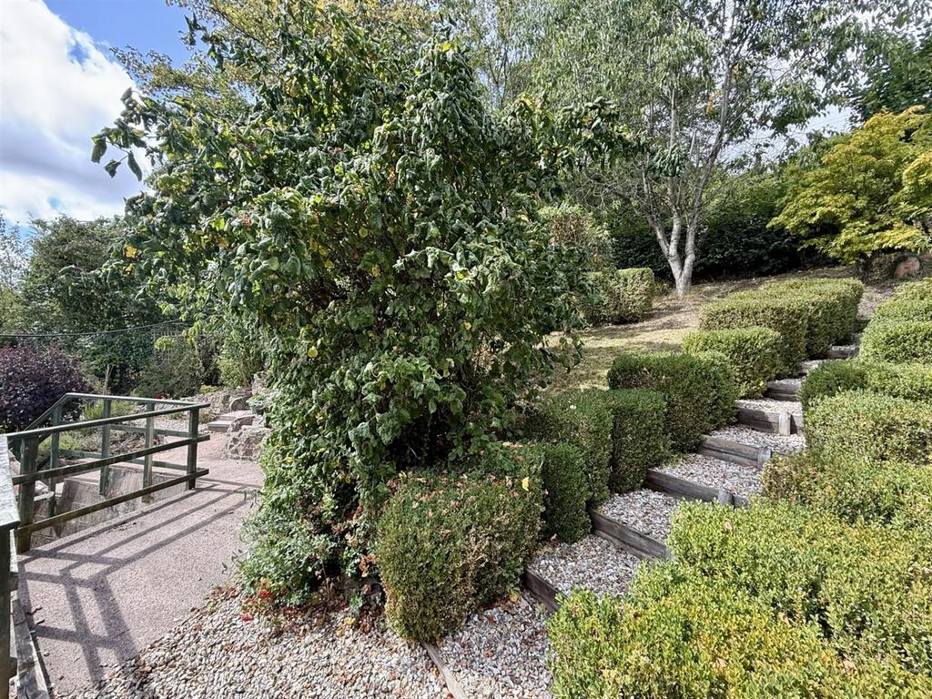 Garden Steps.jpg