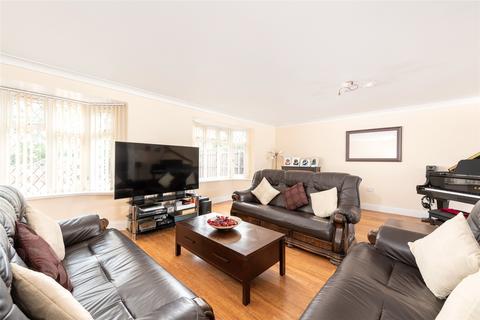 6 bedroom detached house for sale, Bromham Road, Biddenham, Bedfordshire, MK40