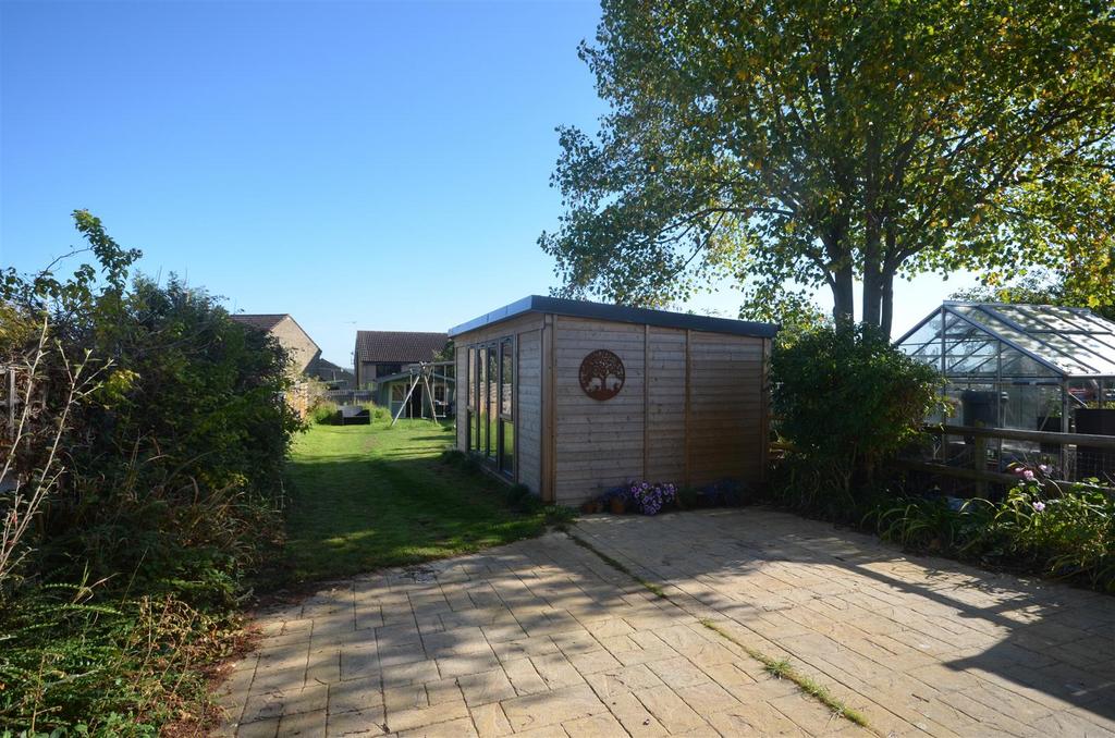 Parking, Garden and Cabin
