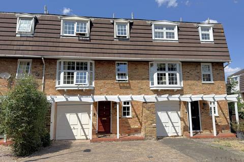 Mansard Close, Pinner