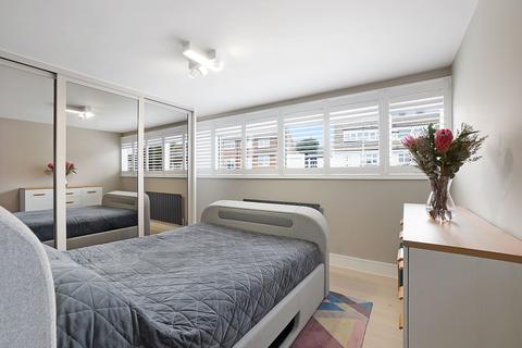45 Hillshaw Crescent, Rochester, ME2 2PT