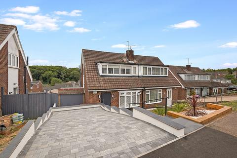 Hillshaw Crescent, Rochester, ME2