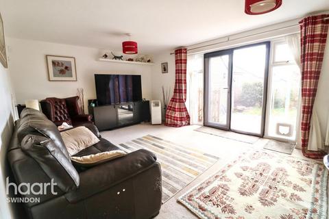 4 bedroom detached house for sale, Step Stones, Swindon
