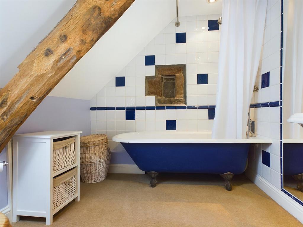 CAM02009 G0-PR0050-STILL017.jpg