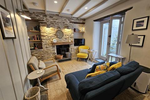 2 Union Place, Fowey, PL23 1BY