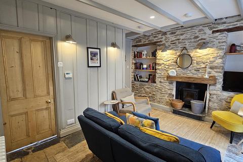 2 Union Place, Fowey, PL23 1BY