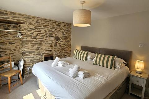 2 Union Place, Fowey, PL23 1BY