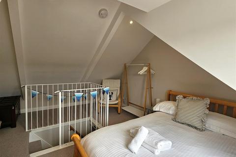 2 Union Place, Fowey, PL23 1BY