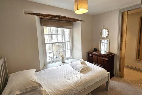 2 Union Place, Fowey, PL23 1BY