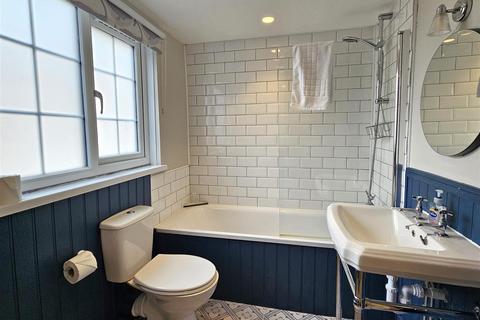 2 Union Place, Fowey, PL23 1BY