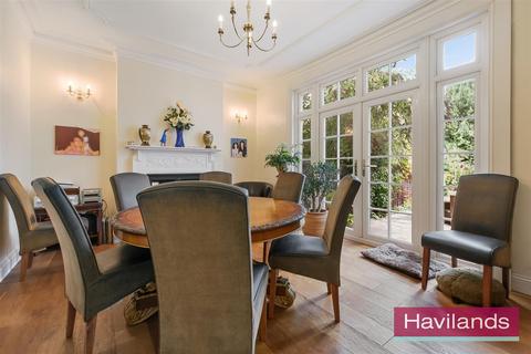 undefined, Elm Park Road, London