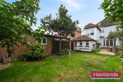 44 Elm Park Road, London, N21 2HS