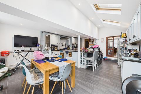 undefined, Catlin Street, Boxmoor, HP3