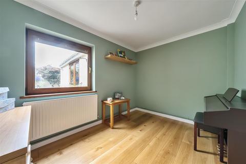 8 Heol Nant Bran, Birchgrove, Swansea, SA7 9LS