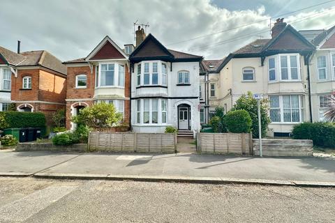 2 bedroom flat for sale, Egerton Road, Bexhill-on-Sea, TN39