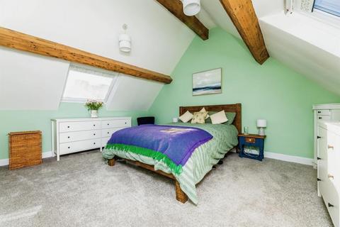 Apple House, 7 Middlewood Hall Doncaster Road, Darfield, Barnsley, S73 9HQ