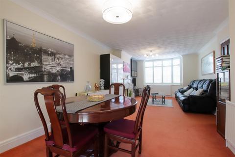 3 bedroom semi-detached house for sale, Sandileigh Avenue, Hale