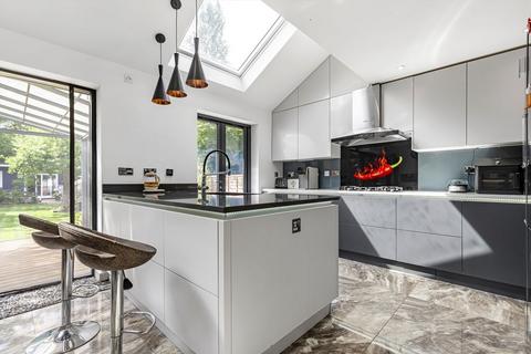 4 bedroom semi-detached house for sale, Brooklands Road, Weybridge KT13