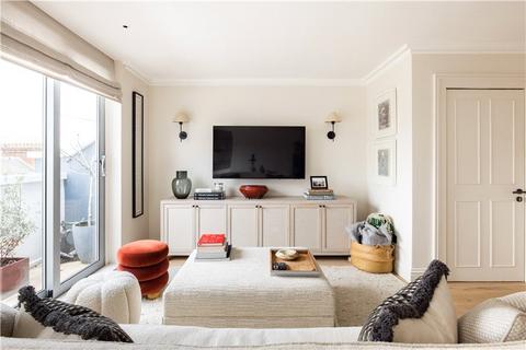 Roland Gardens, South Kensington, London, SW7