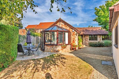 undefined, Beautifully presented detached bungalow in Congresbury