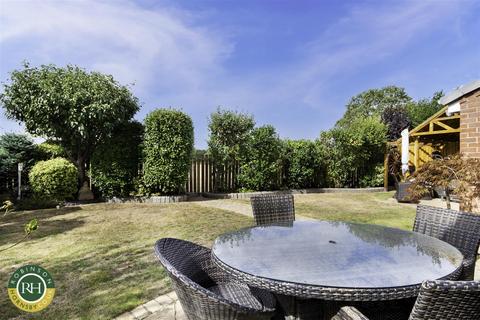 14 Forest Grange, Cantley, Doncaster, DN4 6FG