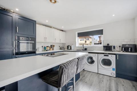 2 Beach Road, Thornton-cleveleys, FY5 1EF