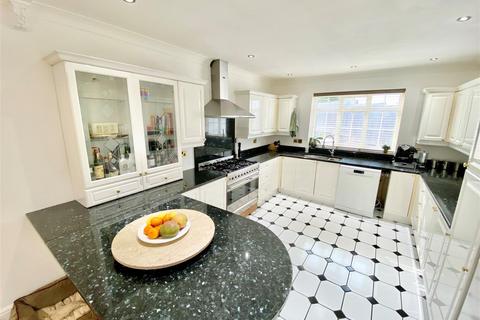 undefined, Swanland Road, Herts AL9