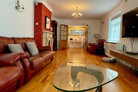 undefined, Swanland Road, Herts AL9