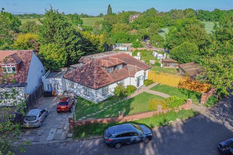 4 bedroom detached house for sale, Swanland Road, Herts AL9