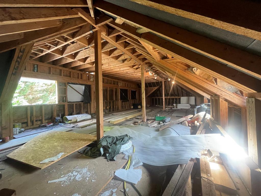 Loft 3.jpg