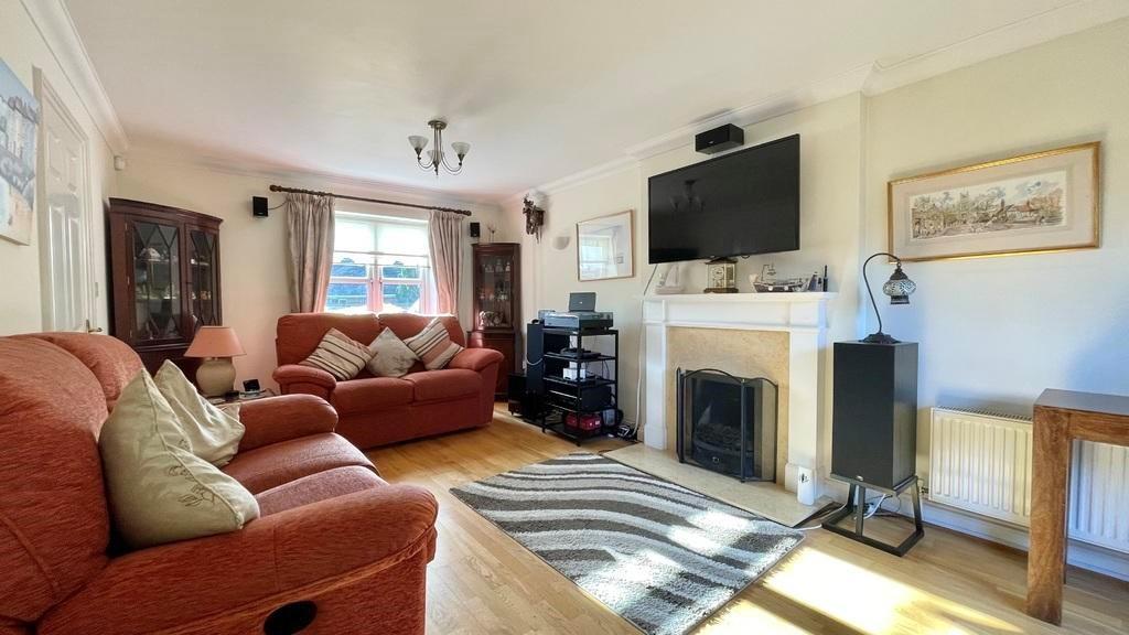 Livingroom.jpg