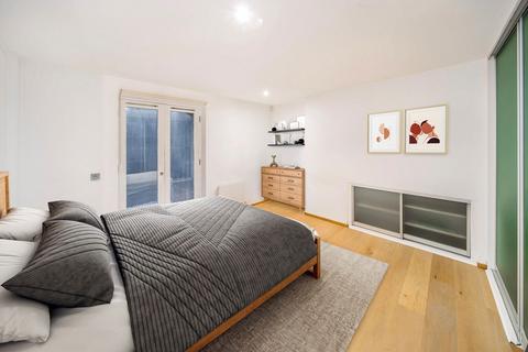 3 bedroom maisonette for sale, York Way, London N7