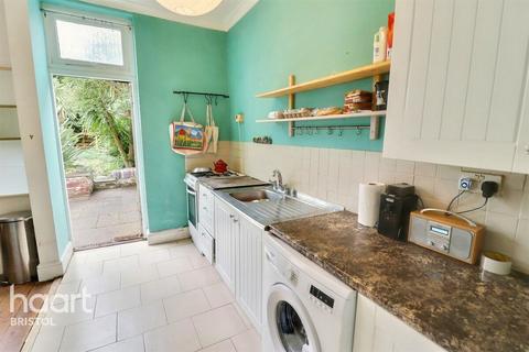 3 bedroom terraced house to rent, Chapel Road, BRISTOL