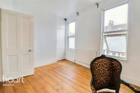3 bedroom terraced house to rent, Chapel Road, BRISTOL