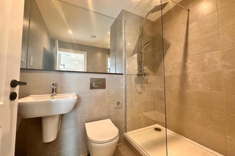 1 bedroom apartment to rent, Springwell Gardens, Whitehall Road, Leeds City Centre LS12