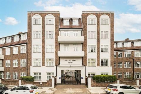 Carmichael Court, London SW13