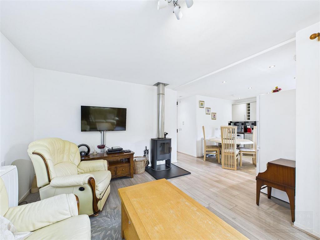 CAM04931 G0-PR0094-STILL010.jpg