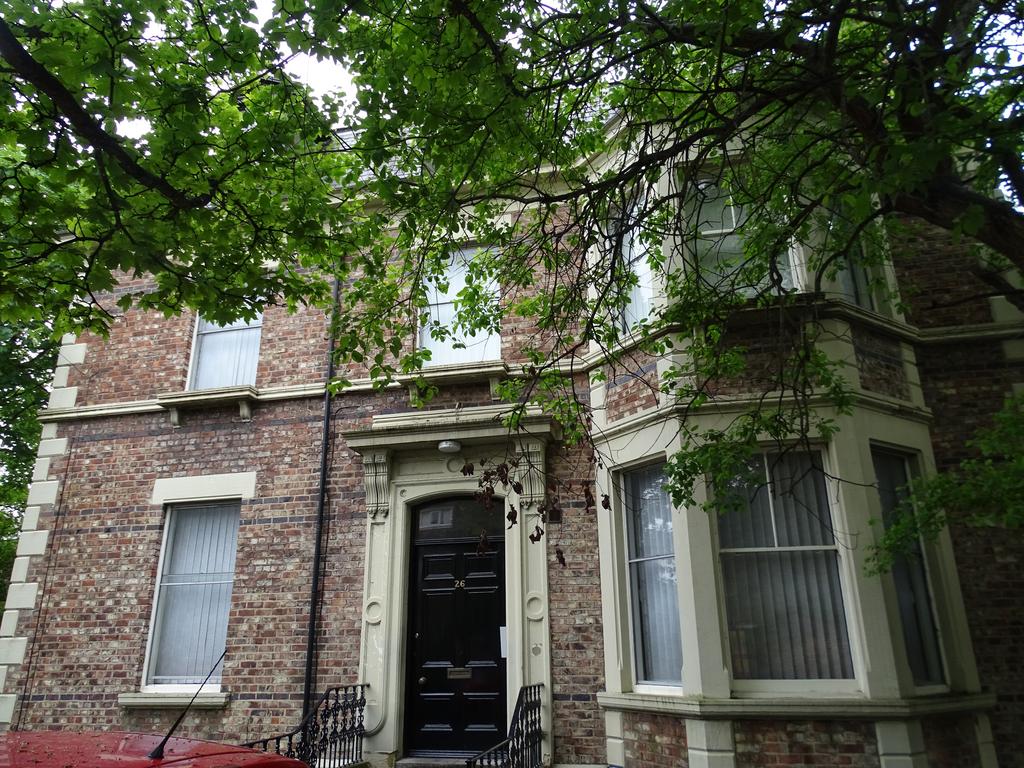 Clayton Road, NE2 4 RP, Shared House