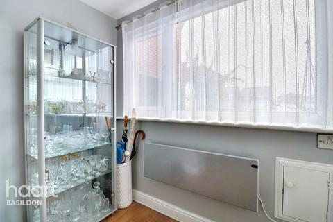 3 bedroom end of terrace house for sale, Edinburgh Way, Basildon