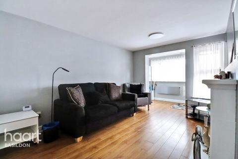 3 bedroom end of terrace house for sale, Edinburgh Way, Basildon