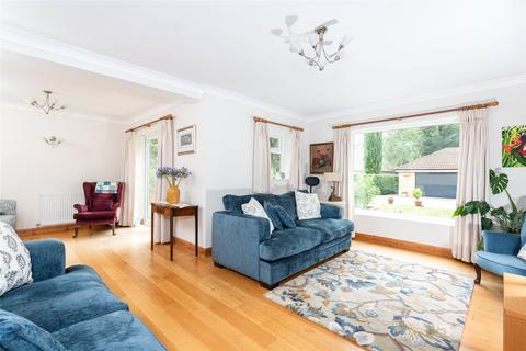 5a Windmill Hill, Biddenham, Bedford, MK40 4AG