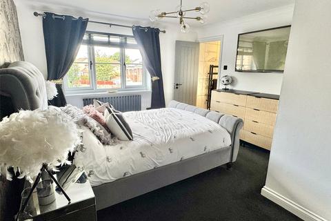 22 Bracken Way, Chard, TA20 1HS